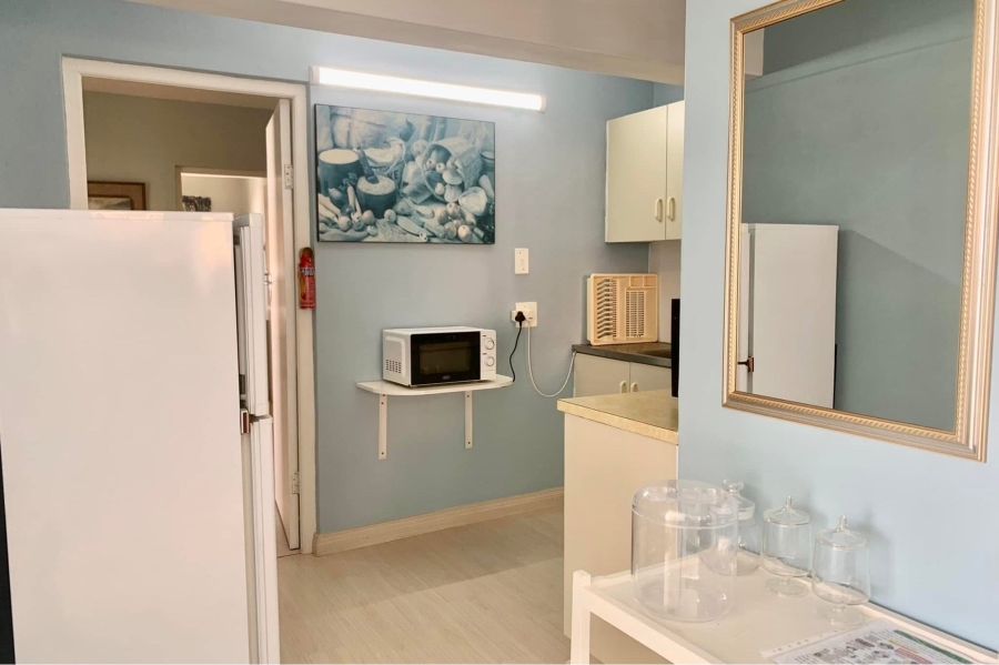 To Let 2 Bedroom Property for Rent in Mossel Bay Central Western Cape